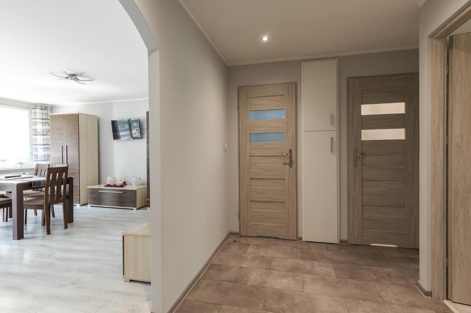 Apartament Przy Termach Cieplickich Julcia Еленя-Гура Экстерьер фото