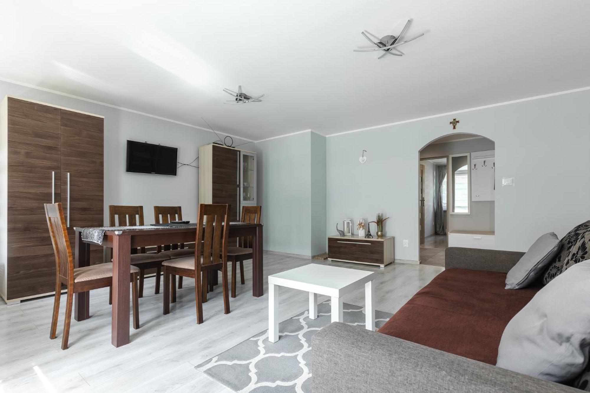 Apartament Przy Termach Cieplickich Julcia Еленя-Гура Экстерьер фото